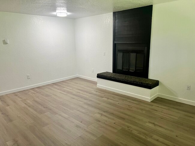 Photo - 132 NW Larry St Unit 132