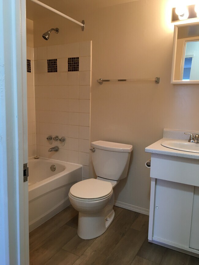 Photo - Shalamar Apartments