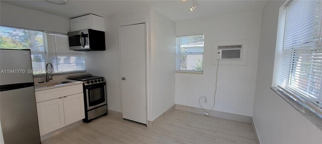 Photo - 26 SE 13th Terrace Unit 1