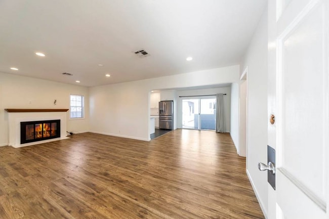 Photo - 11613 Haynes St