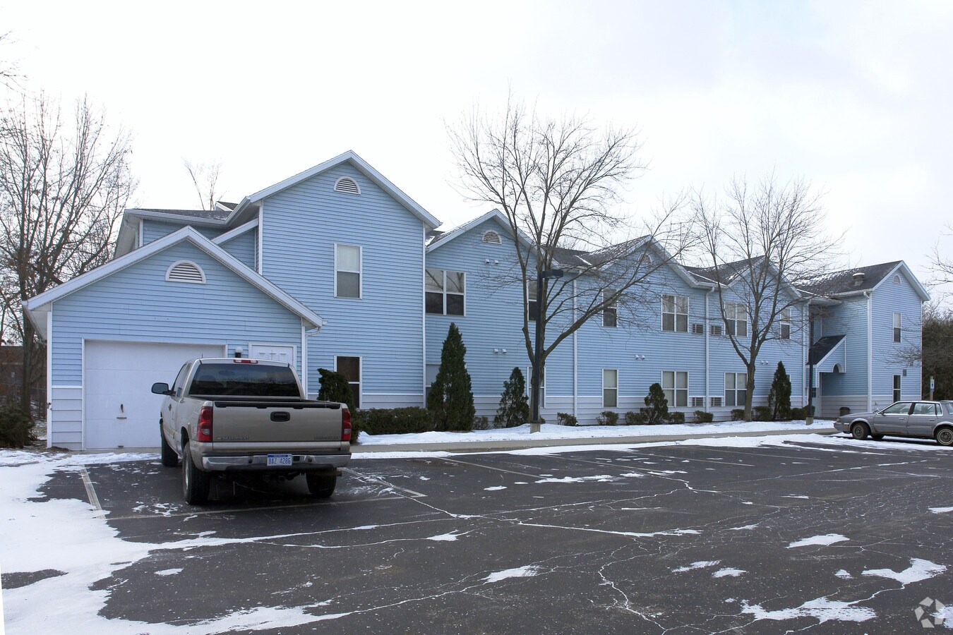 Elmdale Apartments - Elmdale Apartments
