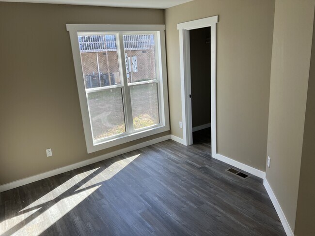 Photo - 14 Mimosa Ln