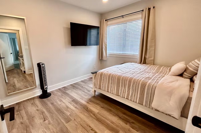 Photo - Yale Ave,LLC Unit 1