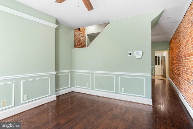 4447 Baker St