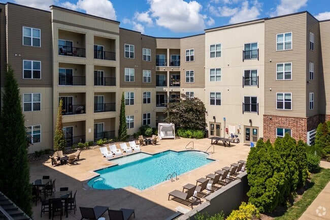 Building Photo - Piazza on West Pine Rental