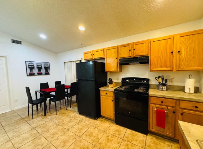 Photo - 536 Cheshire Way