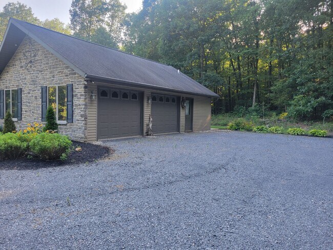 Photo - 15615 Mountain Green Rd