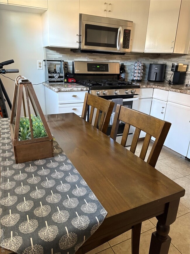 Photo - 48 Angela Ct