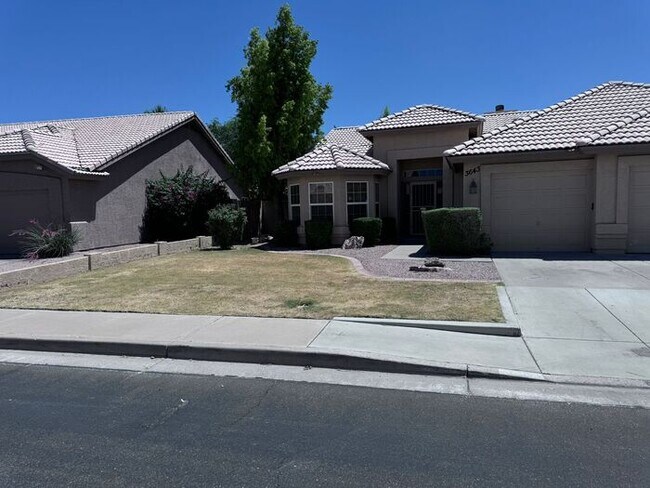 Photo - Adorable single floor 4 bedrooms,2 bathroo...