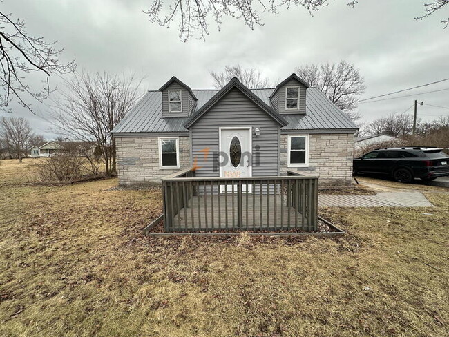 Photo - 7457 Clay St