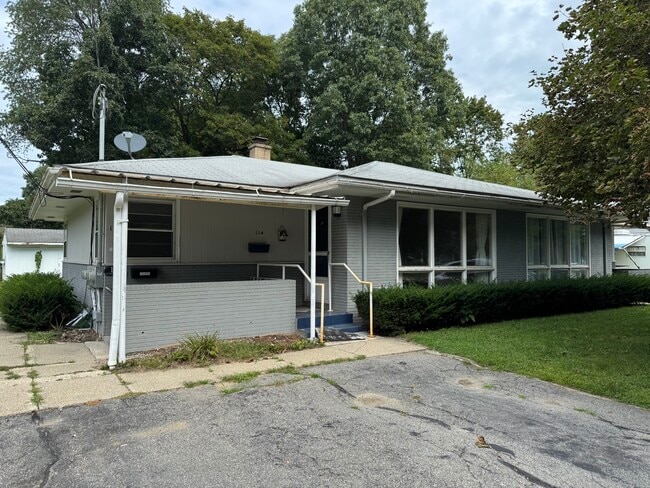 Building Photo - 11 Brierway Dr Unit A