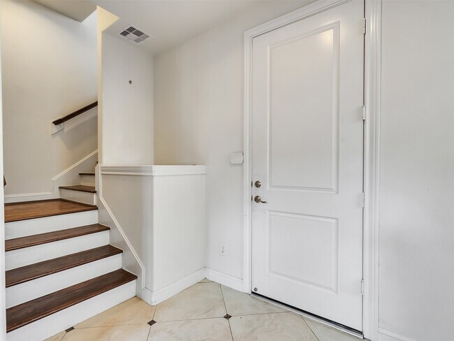 Photo - 2309 Hadley St