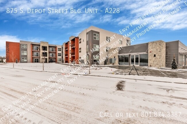 Photo - 875 S Depot St House