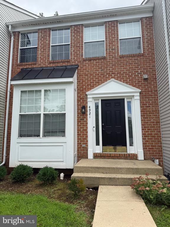 Building Photo - 4921 Benecia Ln