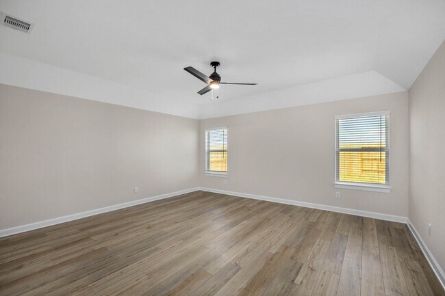 Photo - 1923 June Lk Ln