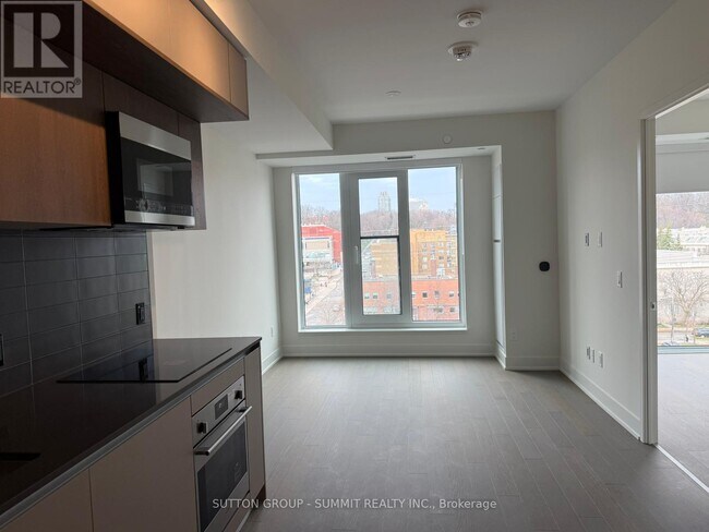 Photo - 322 Dupont St Unit 713