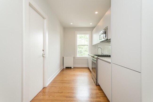 6 Forest St Unit 3
