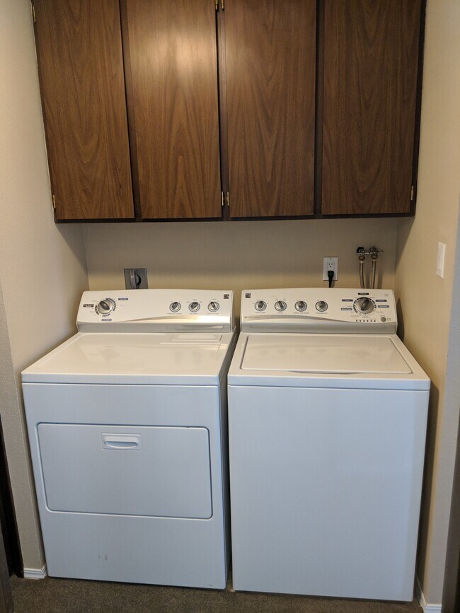 Washer and Dryer - Pearl Vista Apartments