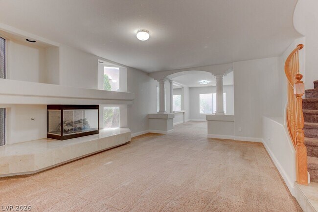 Photo - 7769 Tattersall Flag St