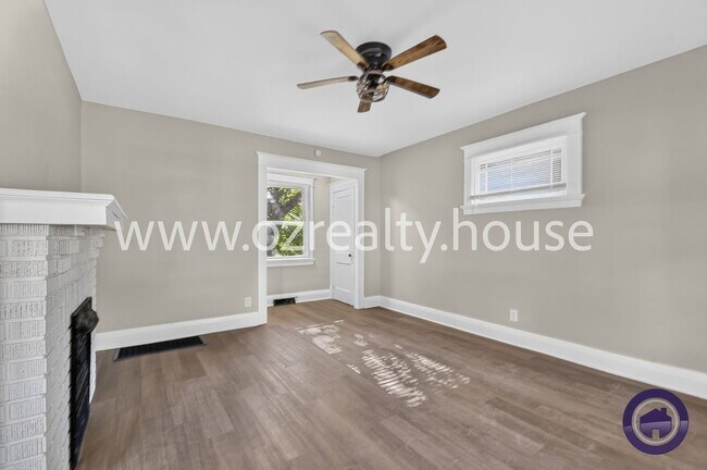 Photo - 2322 Upton Ave