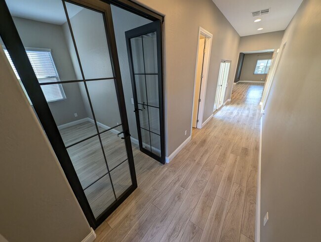 Photo - 4535 Herbert River Ave