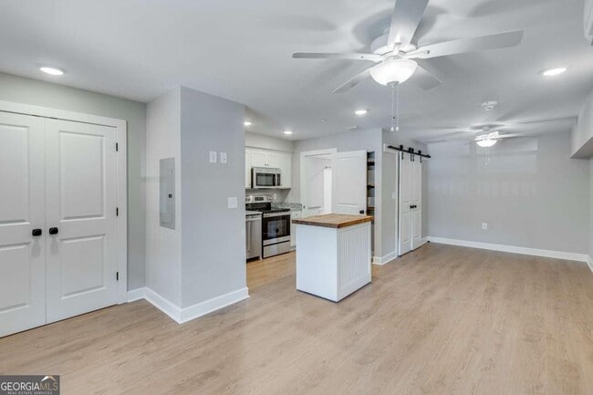 Photo - 710 Jesse Jewell Pkwy SE Unit 202 STUDIO