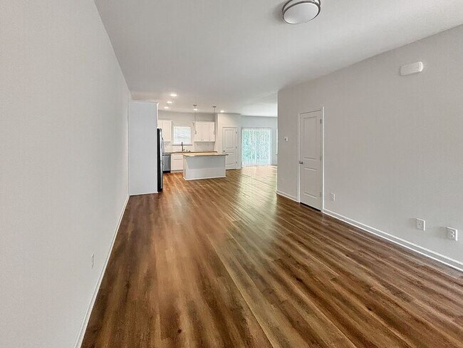 Photo - 3028 Reid Ave