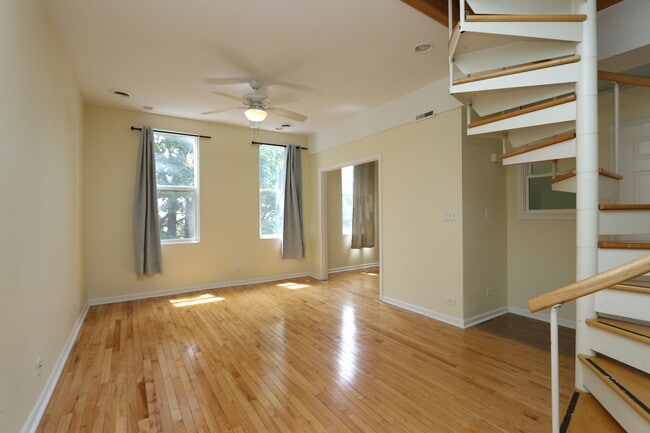 Photo - 2342 W Barry Ave