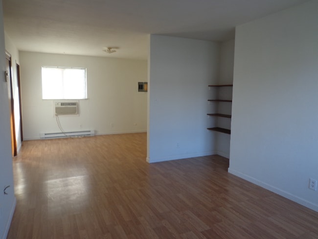 Photo - 713 Cedar Dr Unit 4