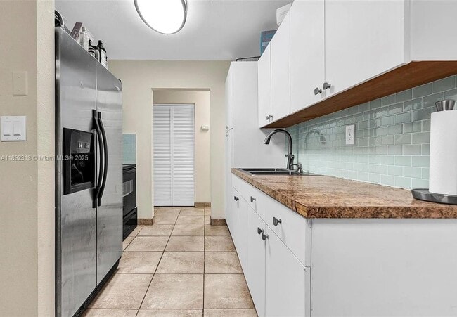 Photo - 121 NW 7th Ave