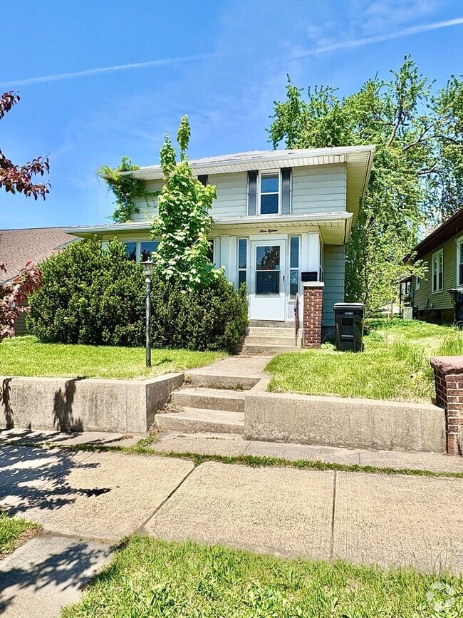 Building Photo - 915 E Lasalle Ave Rental
