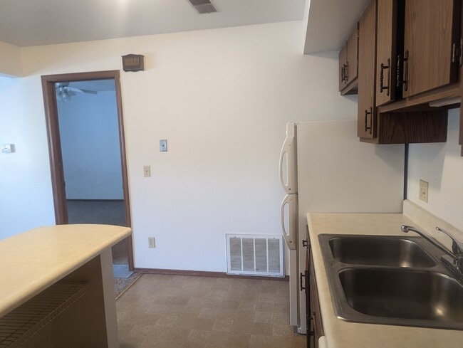 Photo - 1613 Lyndhurst W Dr