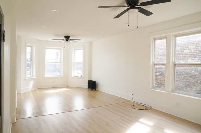 Photo - 154 N Lamon Ave