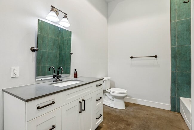 Photo - 5610 Martin Luther King Jr Way