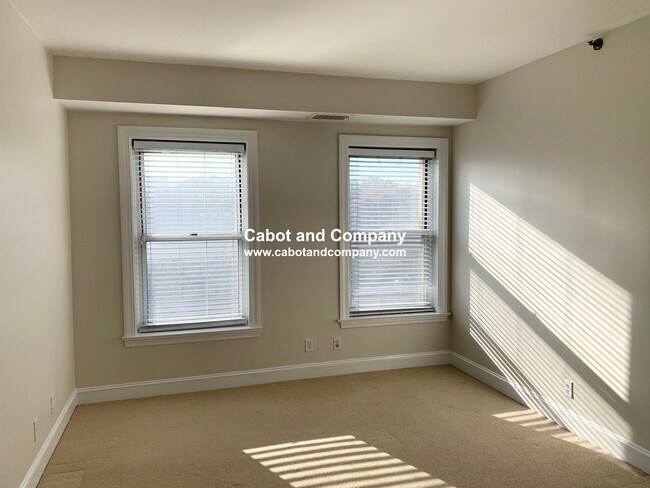 416 Commonwealth Ave Unit 404