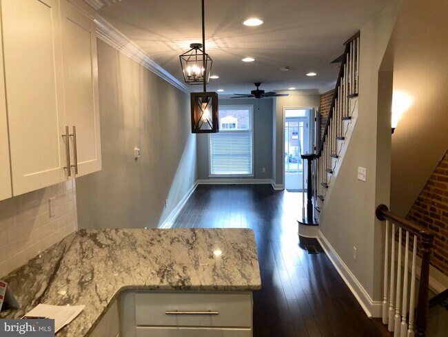 Photo - 632 S Decker Ave