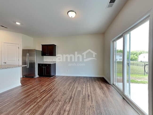 Photo - 193 Orion Way
