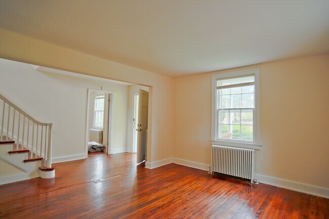 Photo - 8br Single Family Home on 14th St NW (MIN...