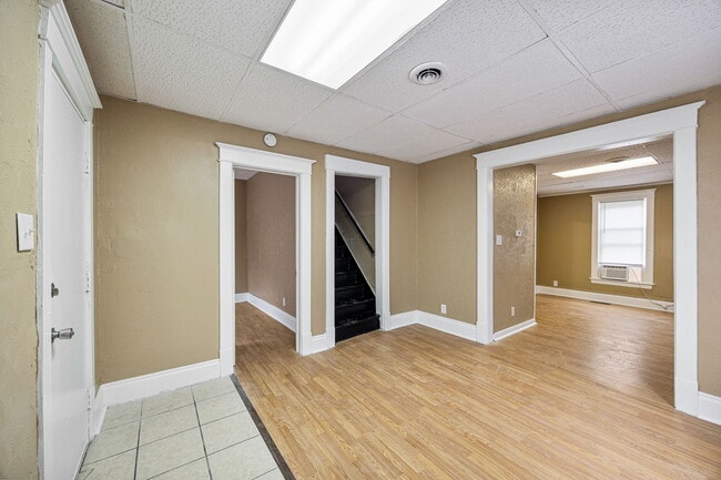 Photo - 744 Diamond Ave