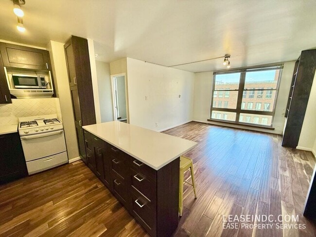 Photo - 1260 21st St NW Unidad #907