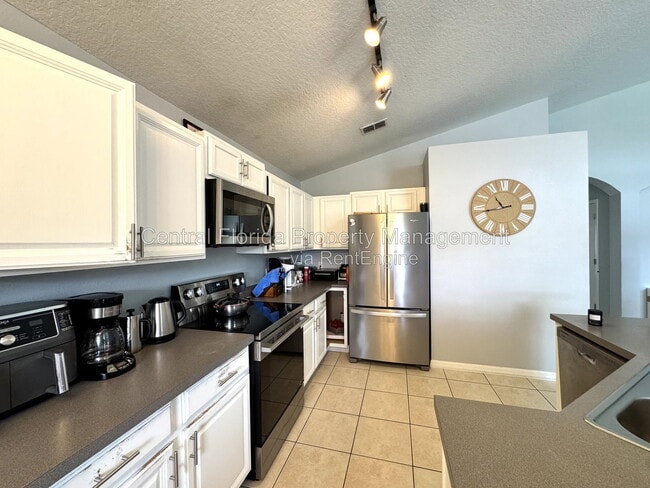 Photo - 4775 Cumbrian Lakes Dr