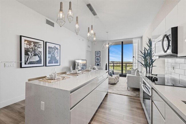 Photo - 101 Diplomat Pkwy Unit 1405