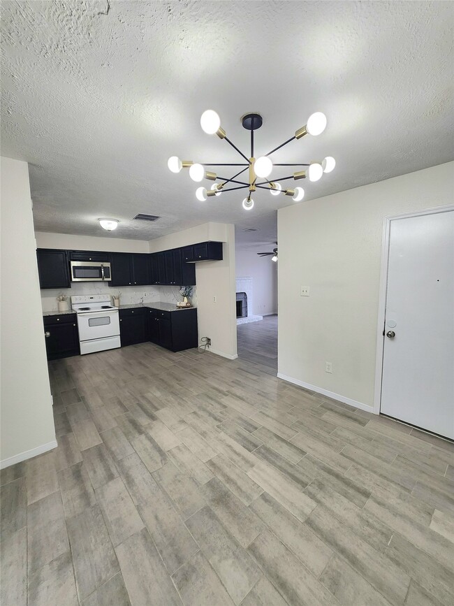 Photo - 10047 Emerald Creek Dr