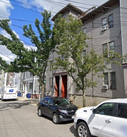 Building Photo - 188 W 7th St