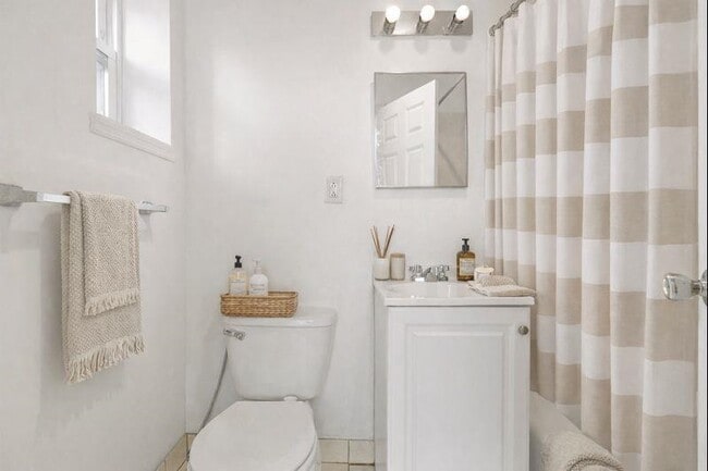 Photo - 1040 Willow Ave Unit # 3