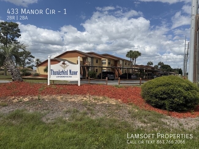 Building Photo - 433 Manor Cir