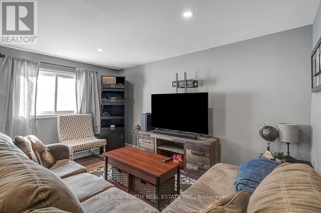 Photo - 3590 Old Montréal Rd.