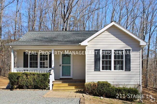 Building Photo - Country Cottage on 3 acres Rental