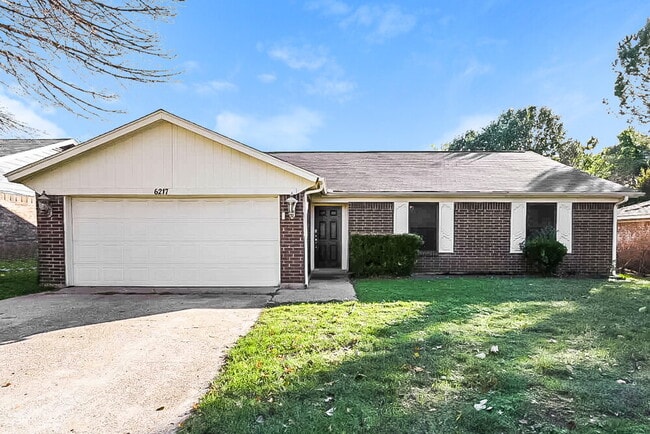 Building Photo - 6217 Cool Springs Dr