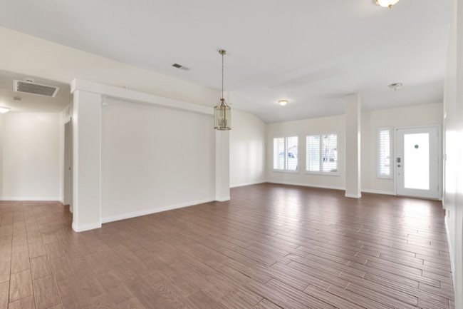 Photo - 7213 Cafe Rouge Dr